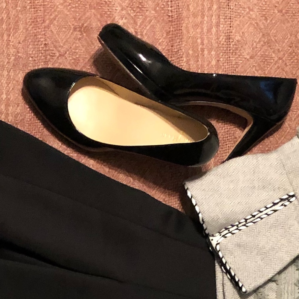 EUC Cole Haan patent leather pumps